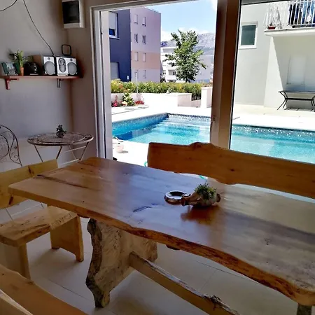 Bright And Beautiful House In Lejlighed