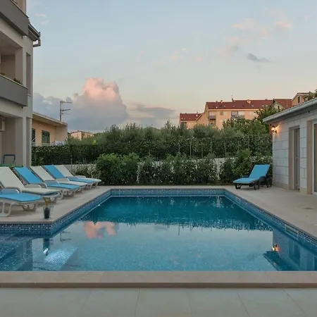 Bright And Beautiful House In Split