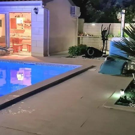 Lejlighed Bright And Beautiful House In