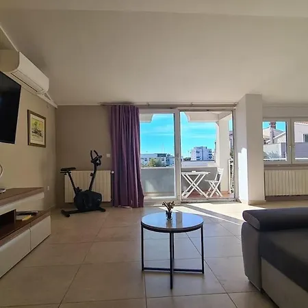 Bright And Beautiful House In Appartamento