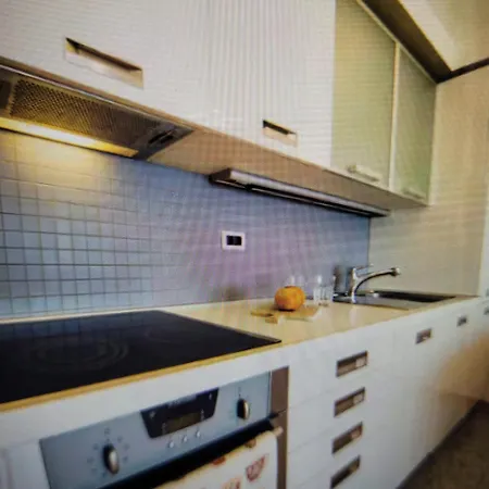 Bright And Beautiful House In Spalato